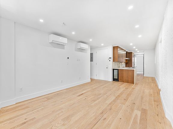 2nd image of 32 Spring St Front A