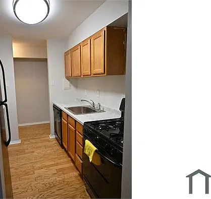 213 Victor Pkwy #C — Photo 4