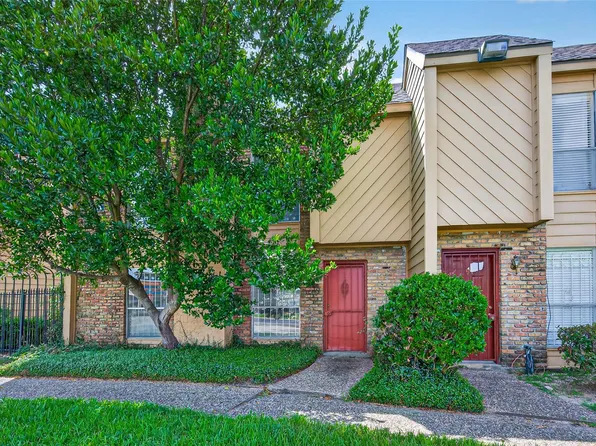3303 W Greenridge Dr APT 8, Houston, TX 77057