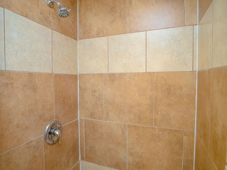 613 Virginia Blvd — Photo 10