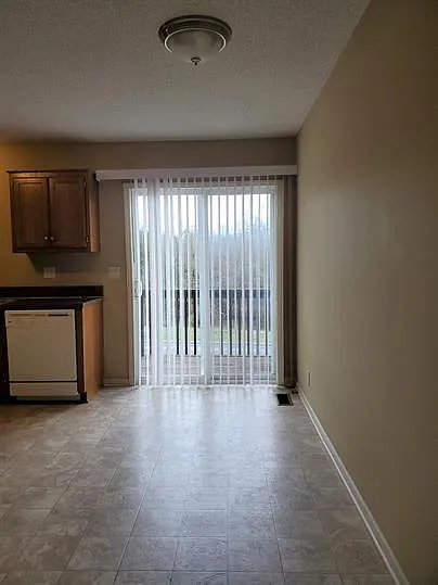 425-C Hawthorne Blvd #3 — Photo 4