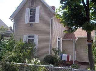 18 Foster St, Springfield, MA 01105