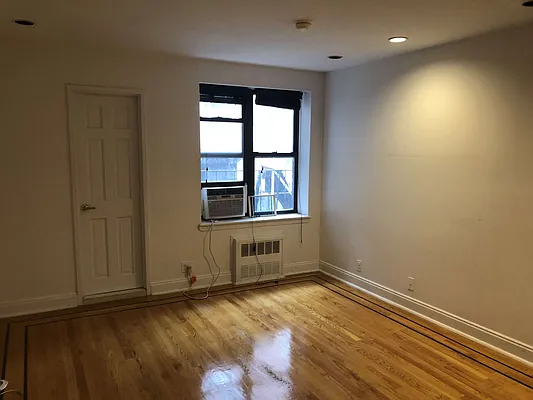 Rented by Waverly Realty Associates | media 5
