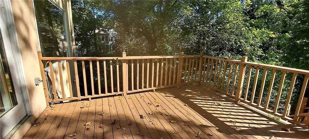 4 bed, 3.5 bath, 3096 sqft, $3,900 — Photo 3