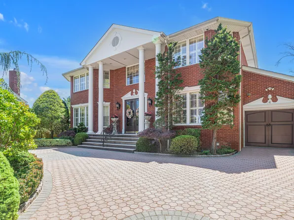 4 Point Crescent image 2 of 25