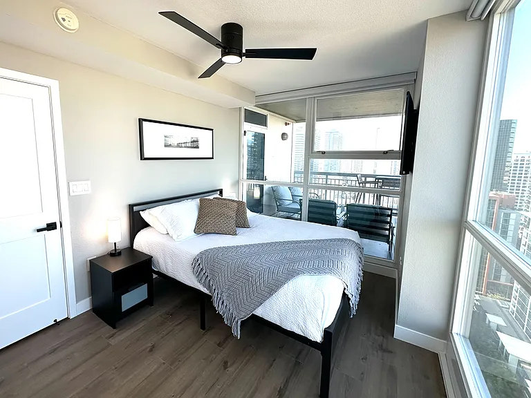 300 W Beech St #2202 — Photo 20