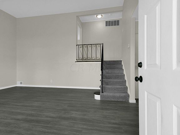 4th image of 1144 Manfeld Dr