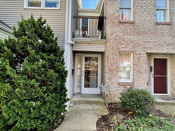 2nd image of 1332 Woodland St