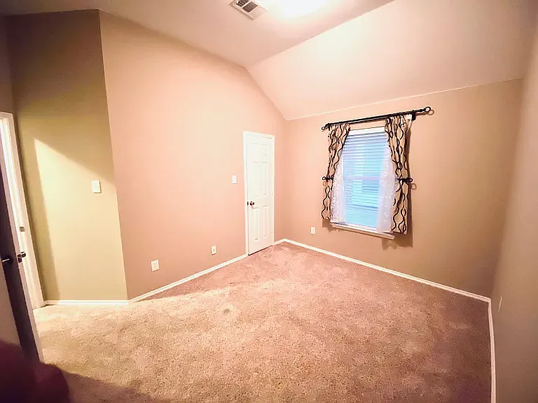 13221 Bavarian Dr — Photo 14