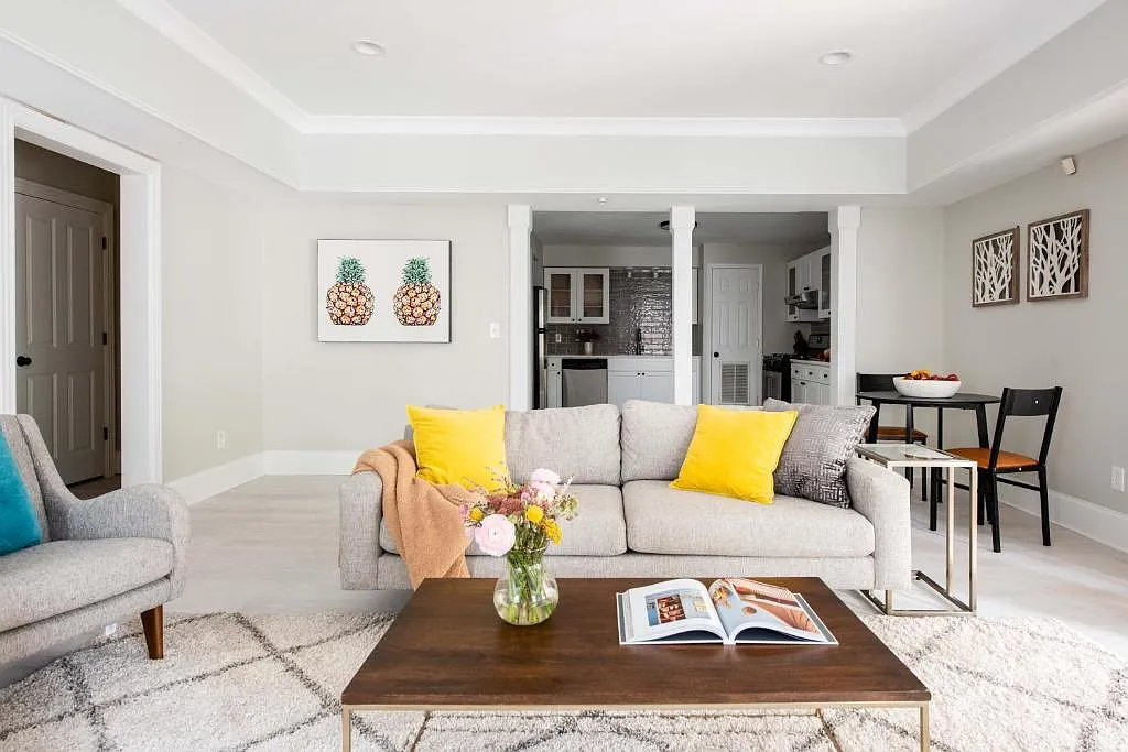 1 bed, 1000 sqft, $3,000 — Photo 1