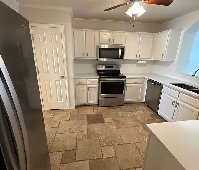 1190 Barn Swallow Ln #HW — Photo 3