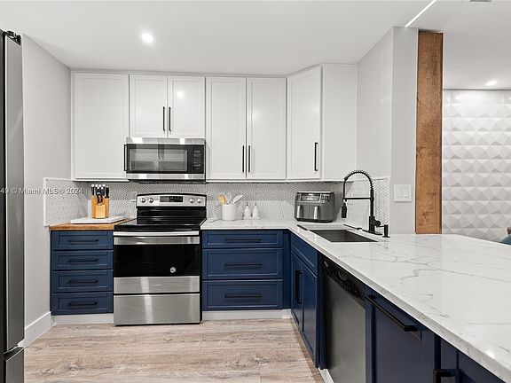 4th image of 4416 NW 20th St #460