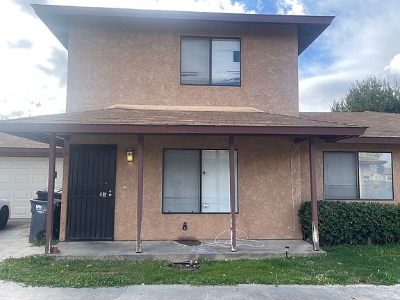 2nd image of 540 E Lancaster Blvd #B