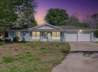 2145 Hurstview Dr, Hurst, TX 76054