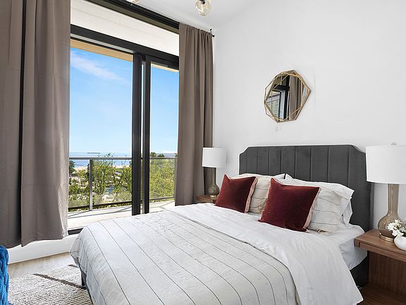 4th image of 221 Sea Breeze Ave #7F