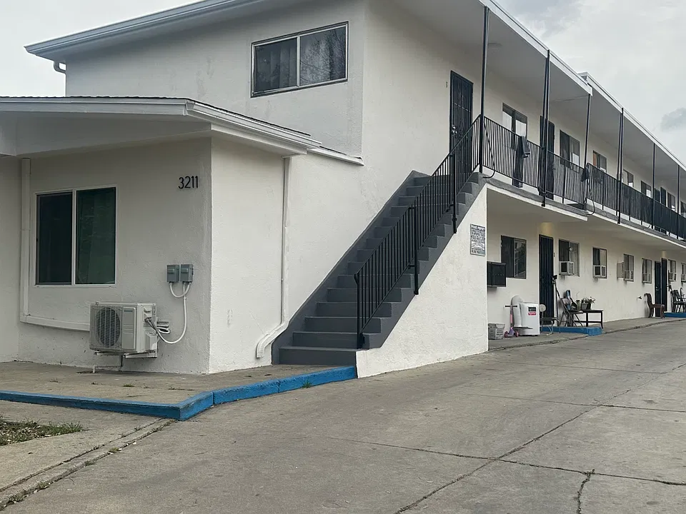 3211 Drew St #3211