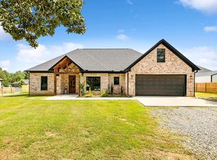 1813 Avilla Vincintage Rd, Alexander, AR 72002