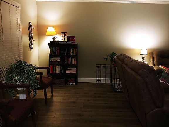 3rd image of 3206 D Regents Park Ln