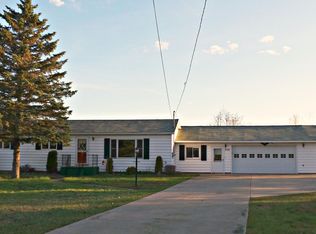 2121 Orchard Beach Rd, Cheboygan, MI 49721