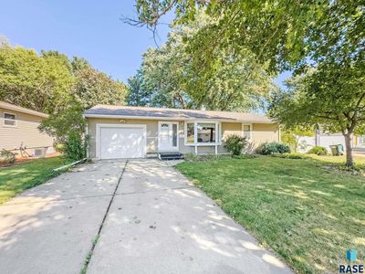 1804 E 19th St, Sioux Falls, SD, 57105