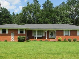 856 Loves Chapel Rd, Glennville, GA 30427