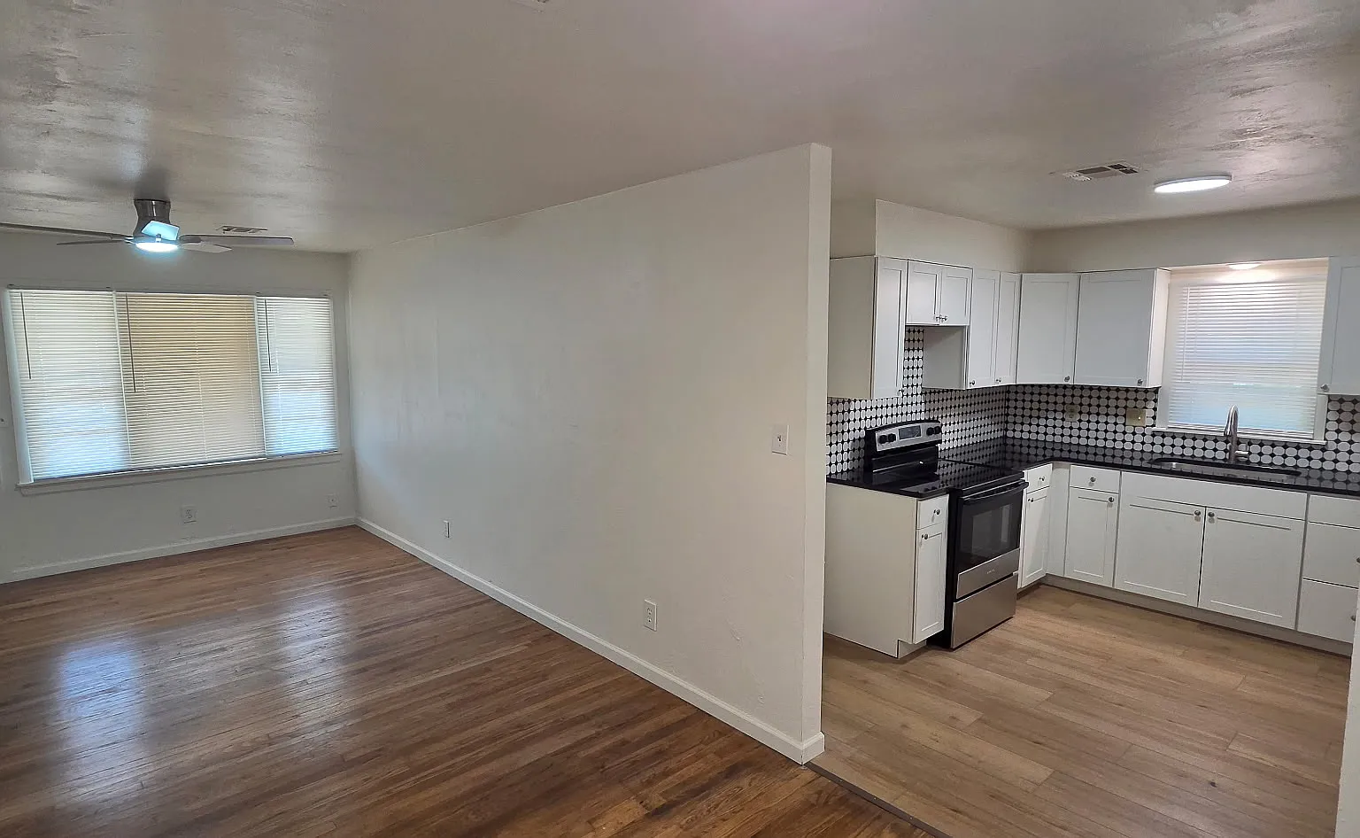 3 bed, 1110 sqft, $1,100 — Photo 3