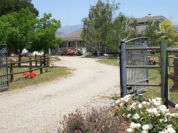 2nd image of 1860 View Dr