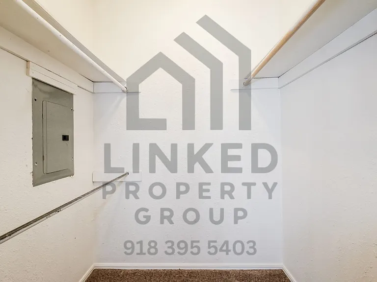 Kimberly Apartments — Photo 15