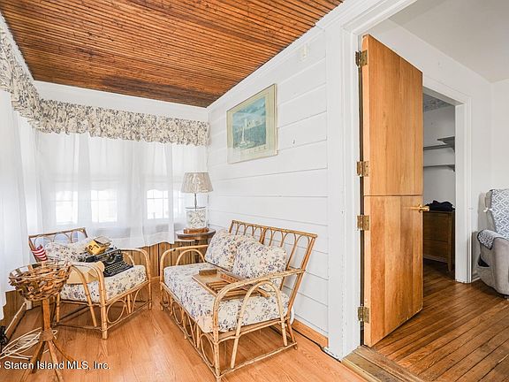 3rd image of 59 Seaview Ave