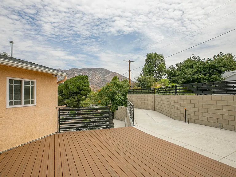 11029 Eldora Ave — Photo 14