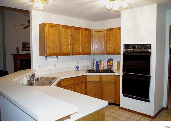 3rd image of 38 Moselle Ct