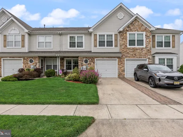 114 Buckingham Way, Mount Laurel, NJ 08054