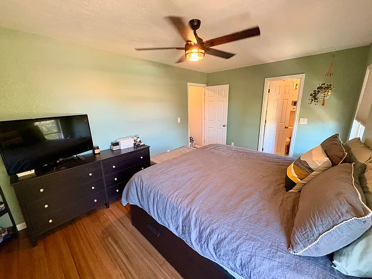 5226 Estes Cir — Photo 16