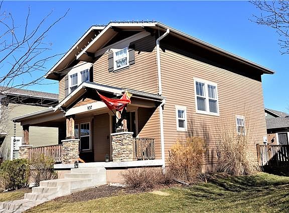 2nd image of 937 SW Loula Dr