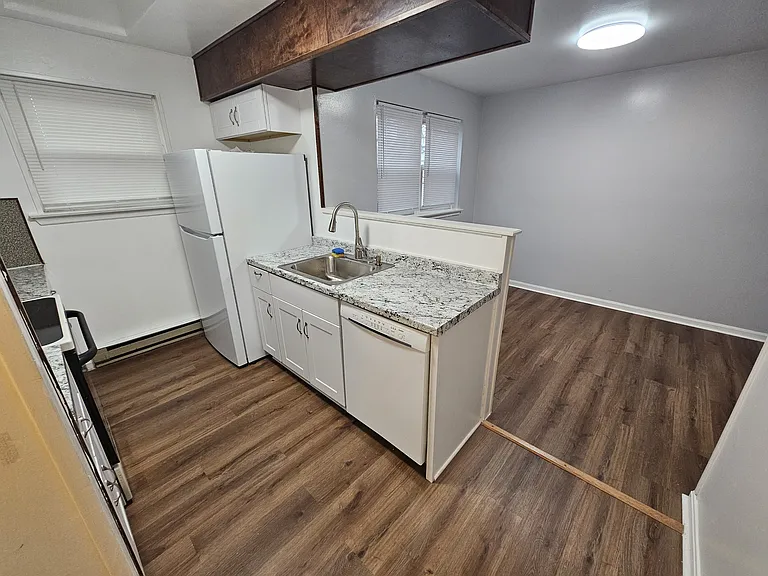 450 Garland Cir — Photo 12