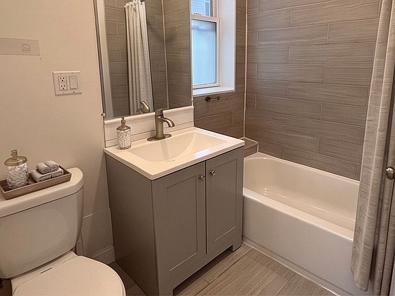 5th image of 39 Chester St #1