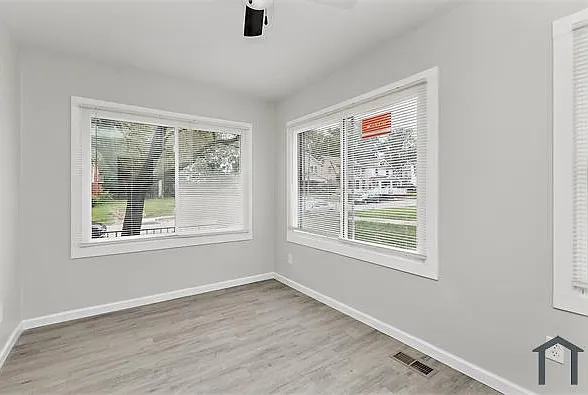 1 bed, 980 sqft, $1,050 — Photo 2