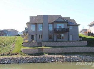 608 Majestic Oak Rdg, Solon, IA 52333