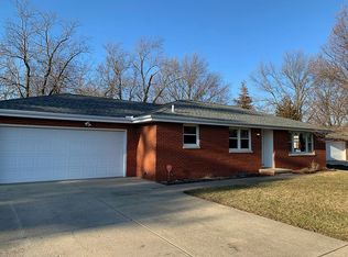 313 Lakeland Rd, Morton, IL 61550