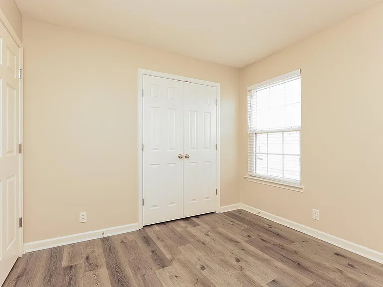 1316 S Hampton Ct — Photo 15