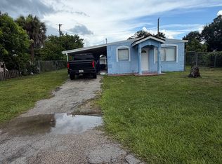 14 Apache St, Lehigh Acres, FL 33936