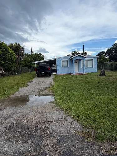 14 Apache St Photo 1