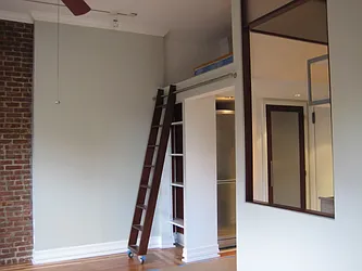 Rented by Piper-Cadmium