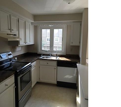 4th image of 50 Pierce St APT 49