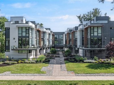 9521 Lake Ave, Cleveland, OH, 44102