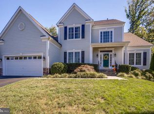 9413 Brambly Ln, Alexandria, VA 22309