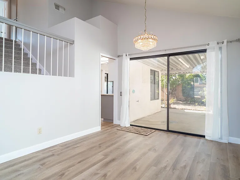 8733 Elford Ct — Photo 9