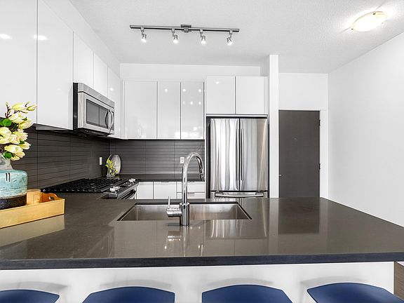 5th image of 15168 33rd Ave #312