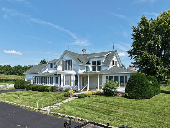 4th image of 23580 Great River Rd