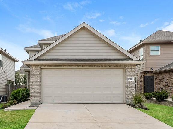 3rd image of 10442 Clearwater Way